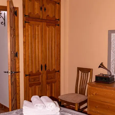 El Campanario Country house *